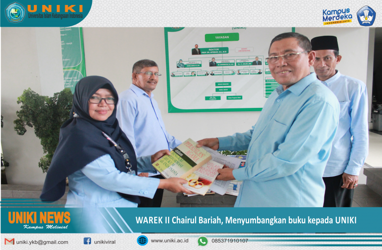 UNIKI NEWS : Wakil Rektor II, Chairul Bariah, sumbang buku