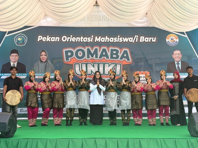 Sanggar Ceudah FEB UNIKI Tampil Perdana, Pukau Mahasiswa Baru di POMABA 2025/2026