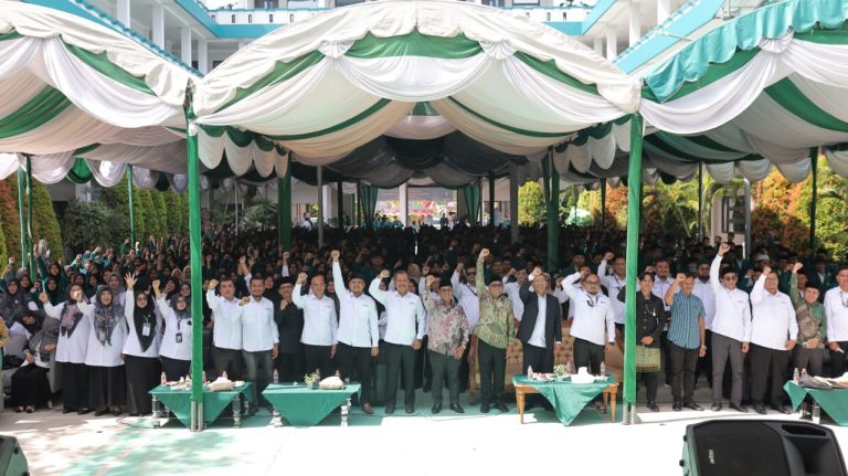UNIKI Sambut 1.598 Mahasiswa Baru, Rektor Tekankan Peran Sebagai Agen Perubahan