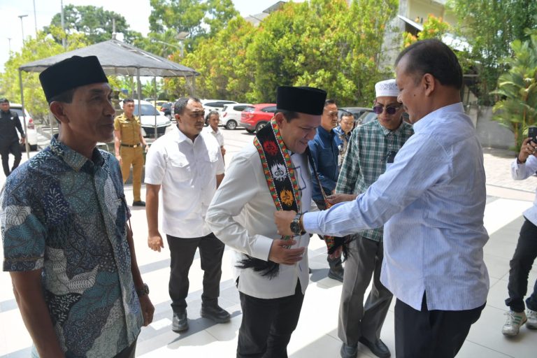 Wagub Silaturahmi ke Kampus UNIKI Bireuen, Ajak Mahasiswa Aktif dan Optimis