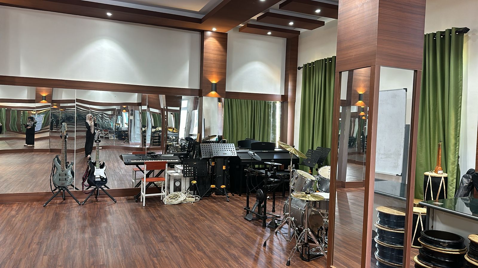 Bandit officiis nemore