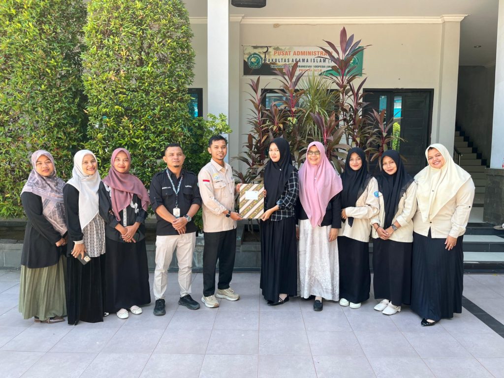 Tim BPM Berfoto Bersama dengan Pimpinan Fakultas Pendidikan Agama Islam